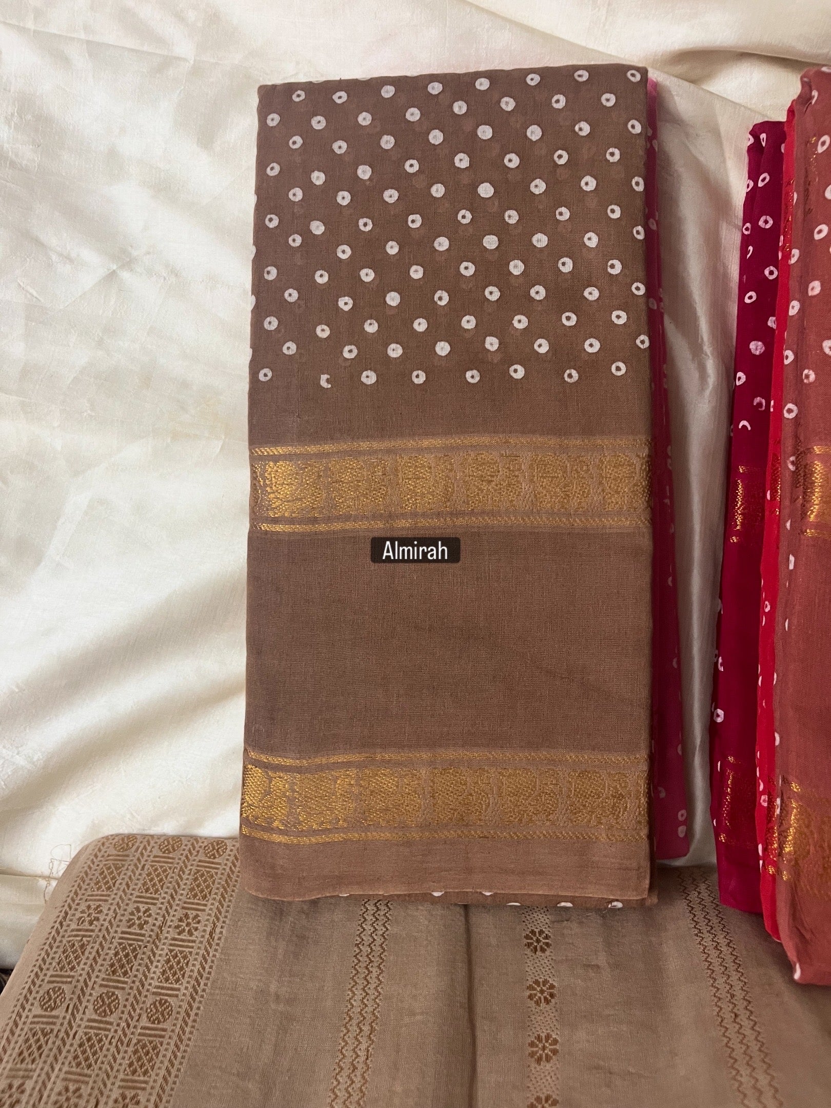 Polka Dots Sungudi Saree without Blouse