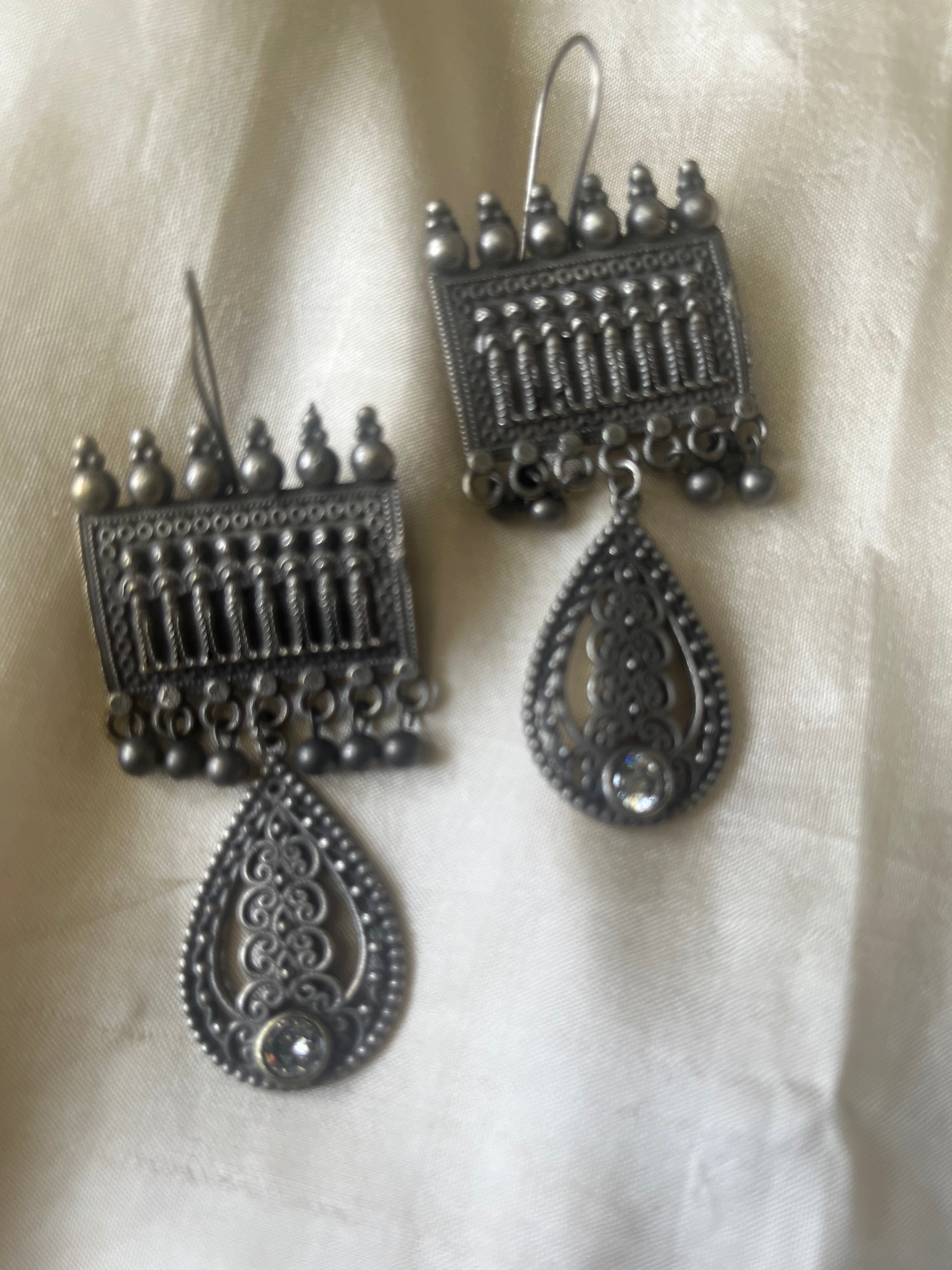 Tribals Earrings Silver like a look