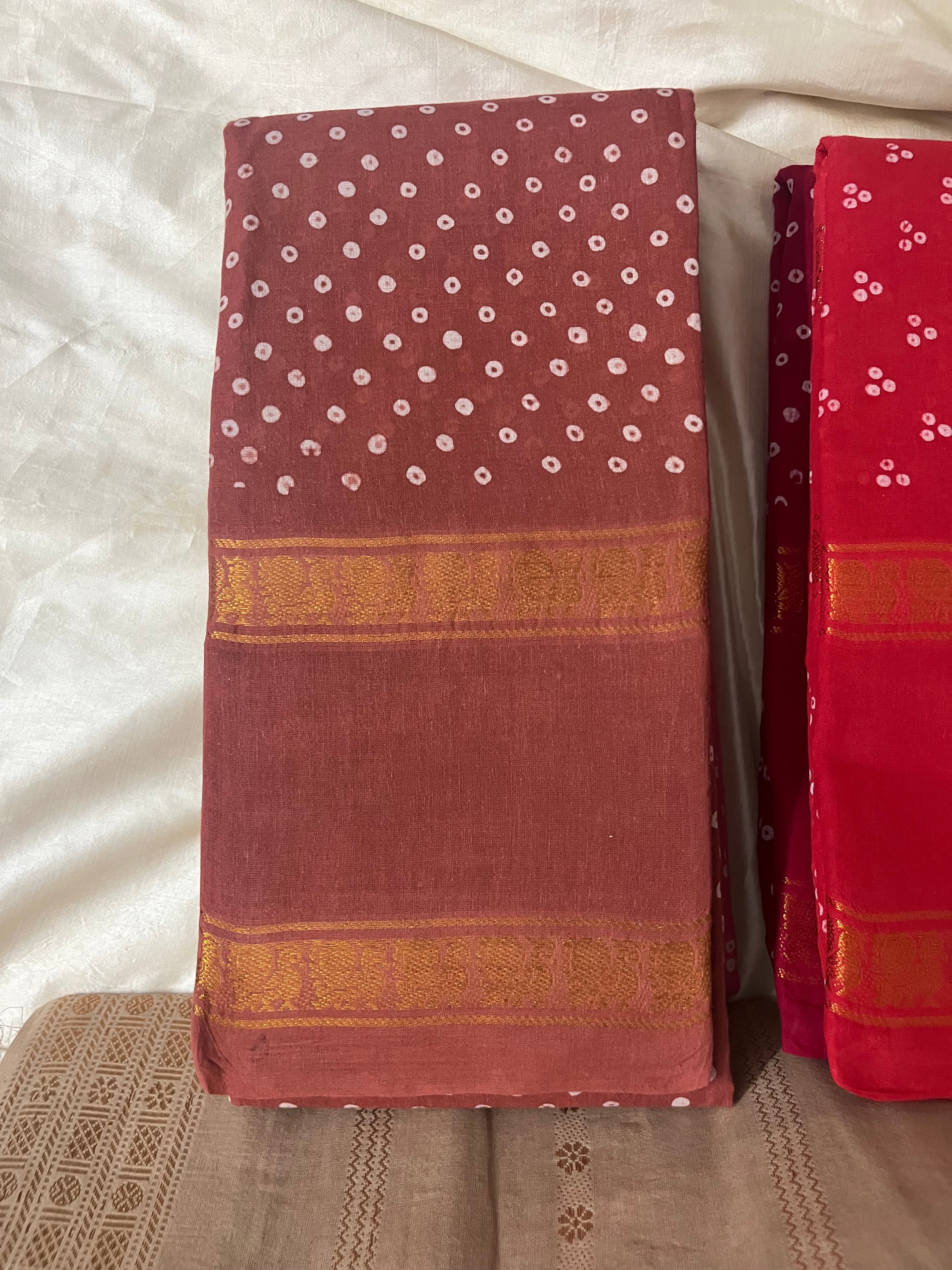 Polka dots Madurai Sungudi Saree without blouse