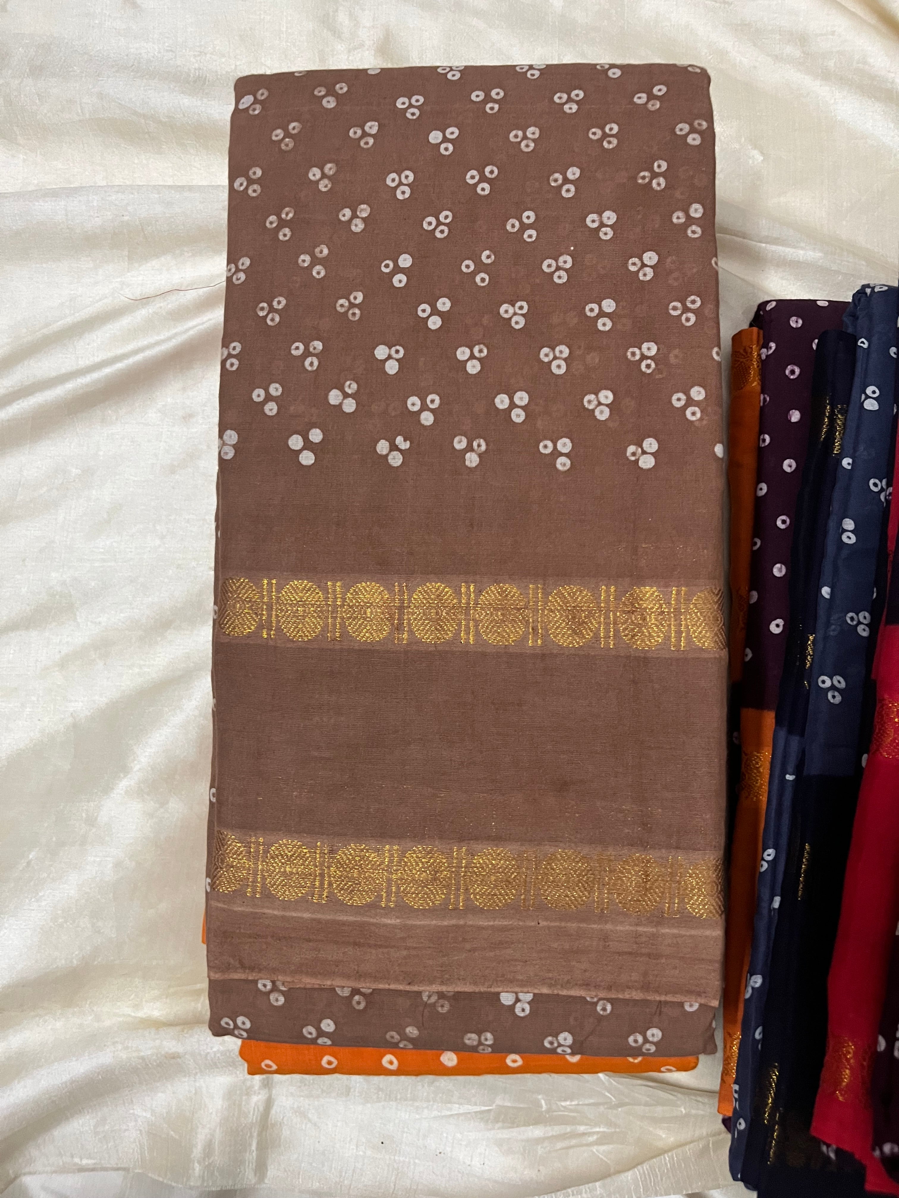 Mukutu Sungudi saree with blouse