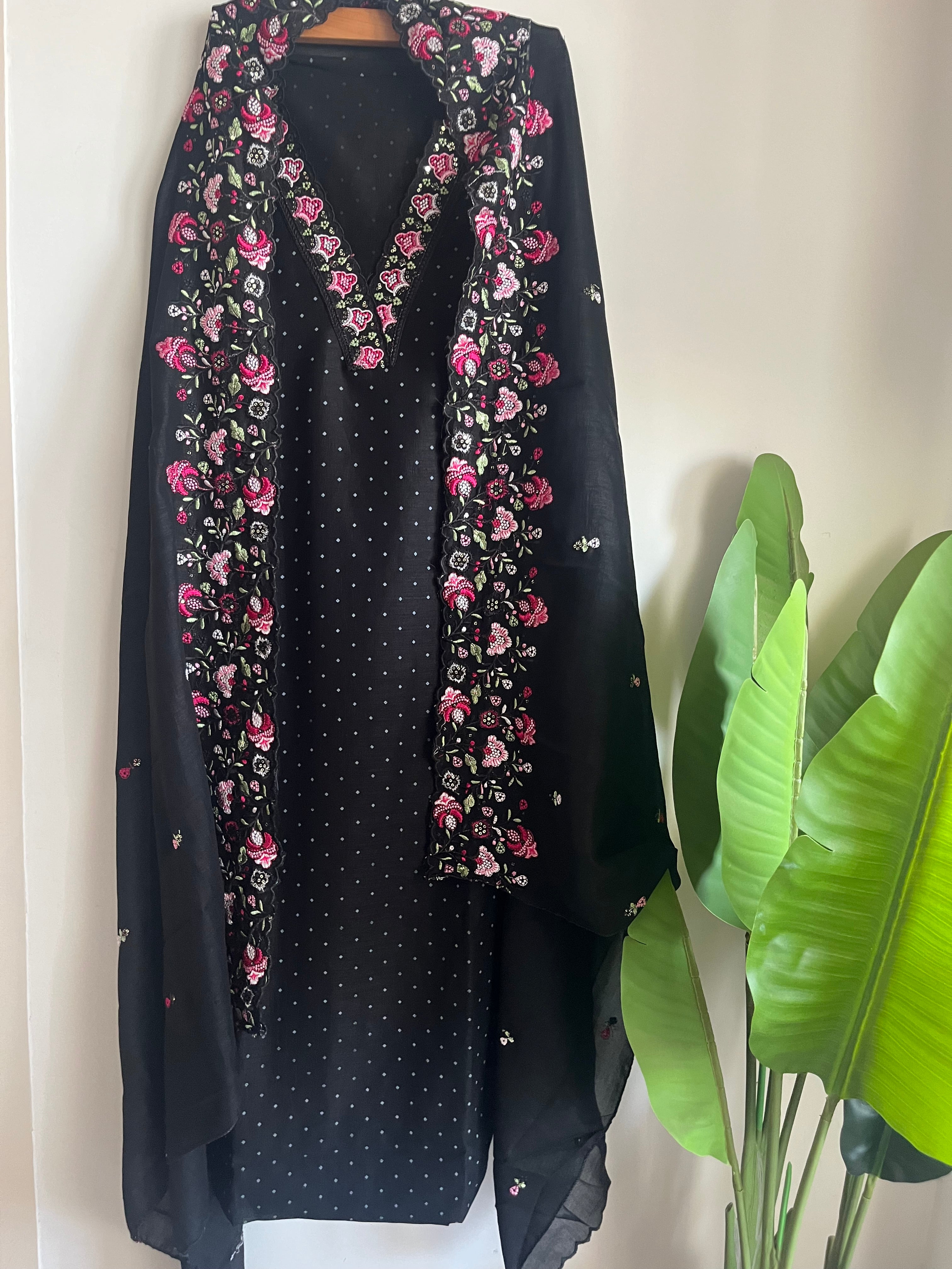 Vichitra 3pcs Unstitched Suit