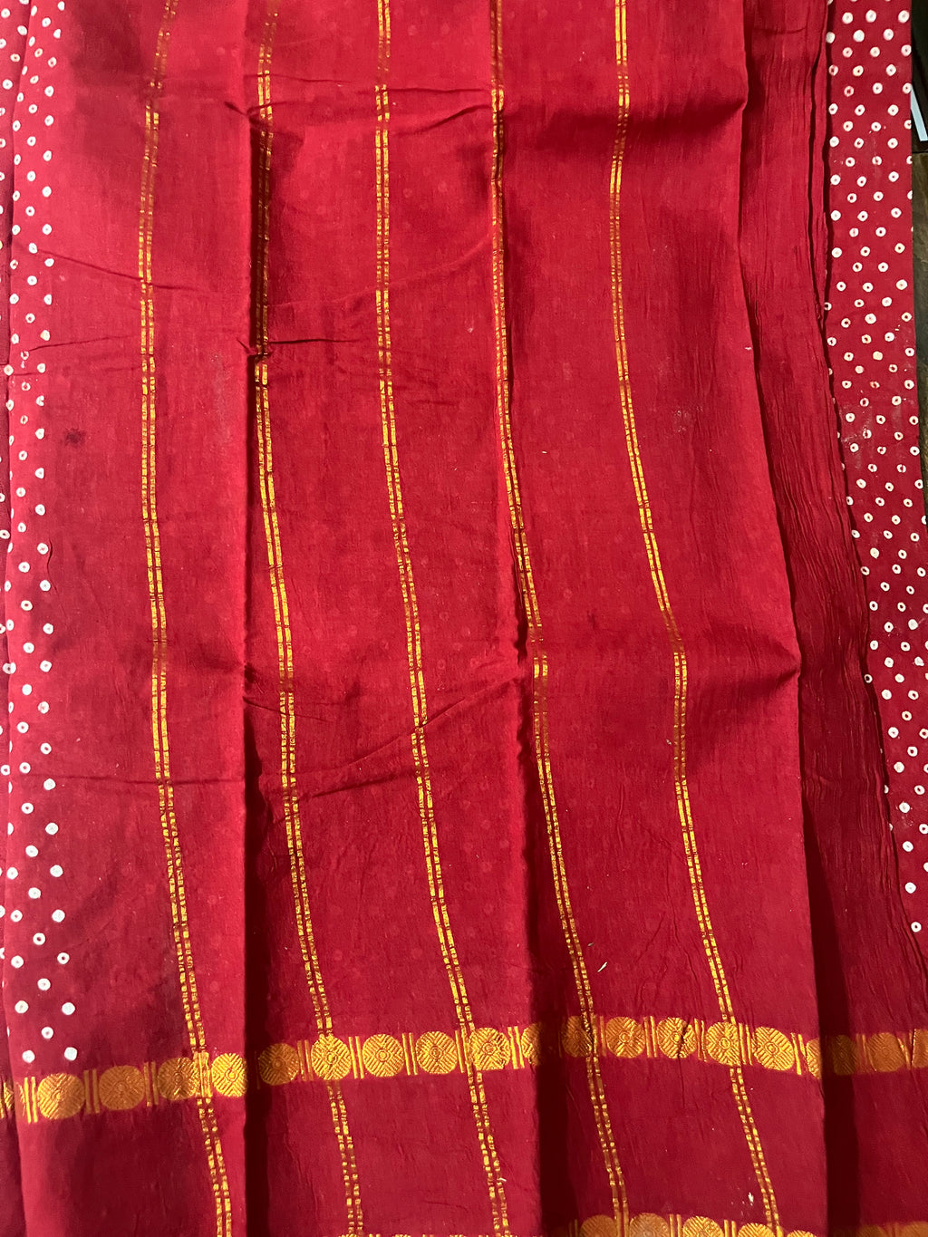 Polka Dot Sungudi Saree without Blouse