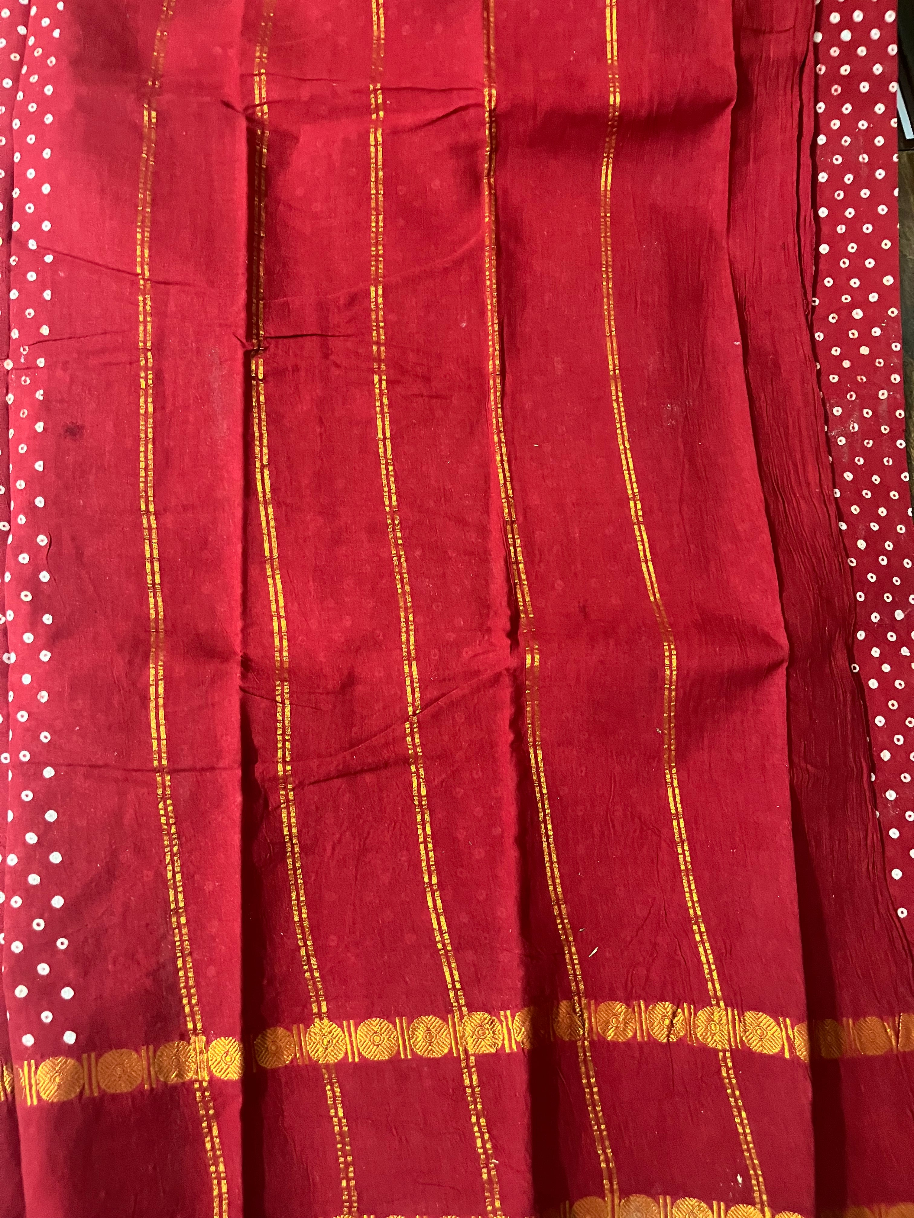 Polka Dot Sungudi Saree without Blouse