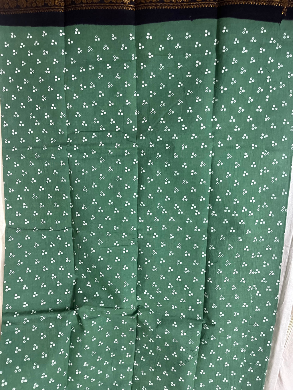 Mukutu Dots Sungudi Sarees without blouse
