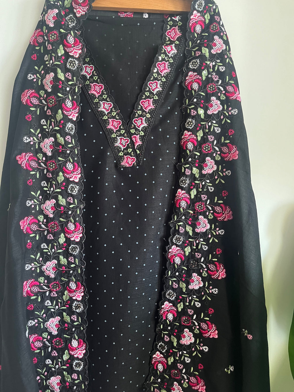 Vichitra 3pcs Unstitched Suit