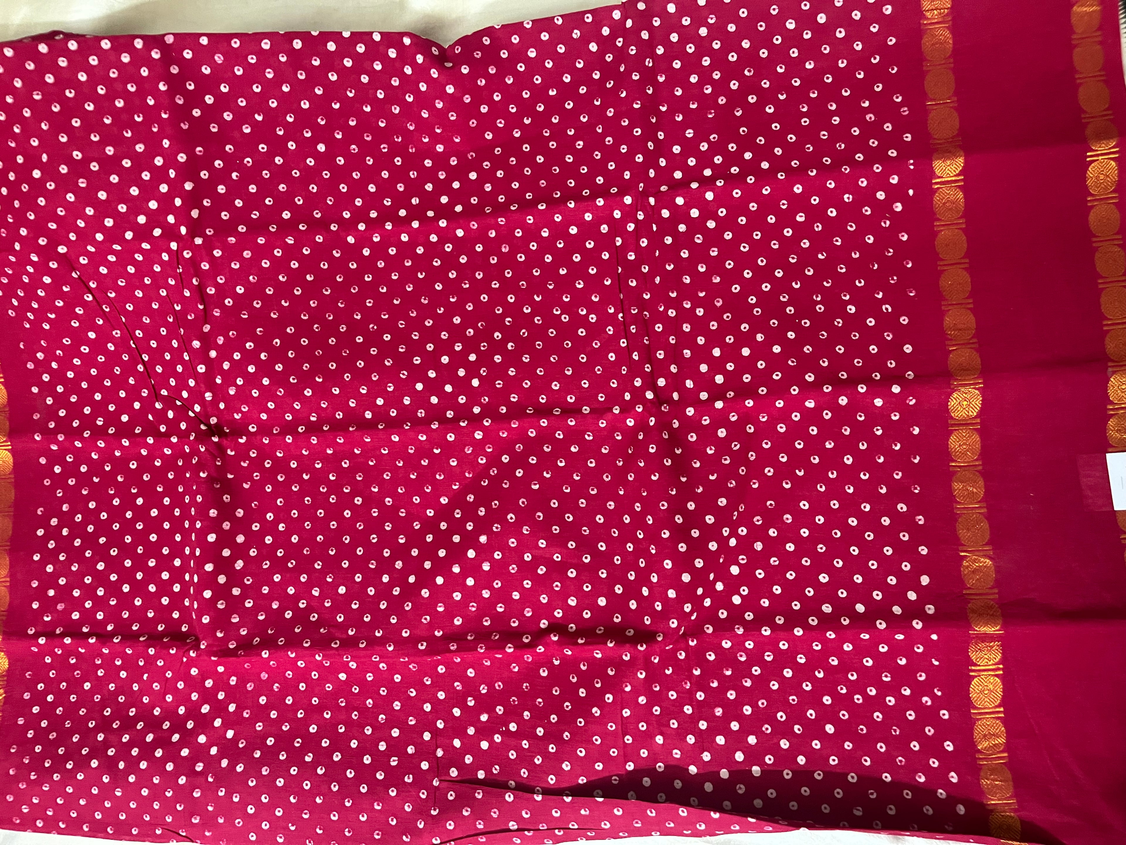 Polka Dot Sungudi Saree without Blouse